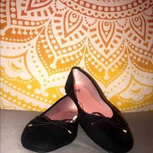 H&M Flats